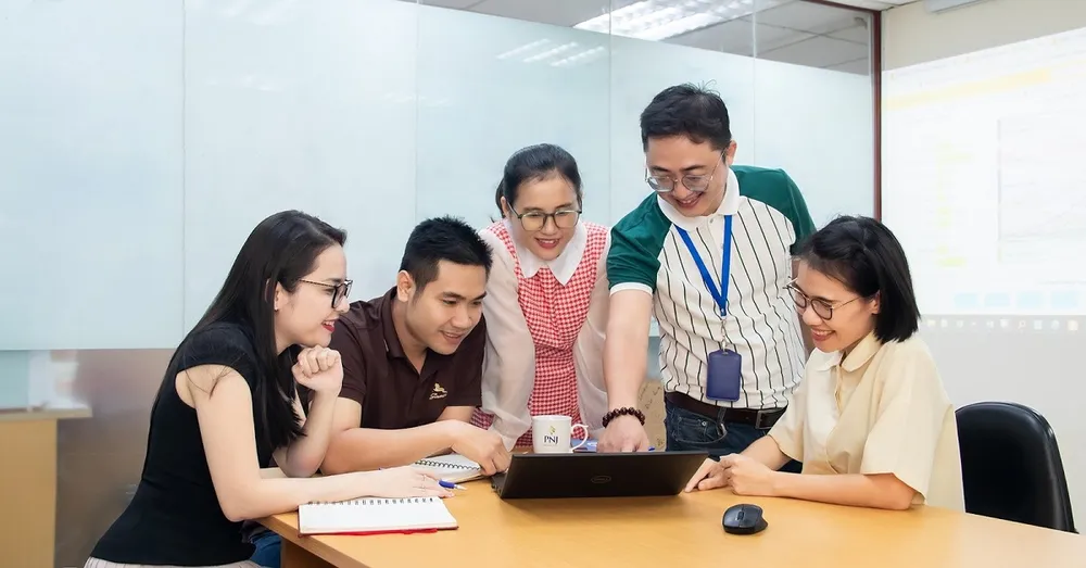 Cloud giúp doanh nghiệp vững “tay chèo” trong cơn “gió ngược” của thị trường. Ảnh: Minh Nhựt PNJ-duoc-vinh-danh2.png