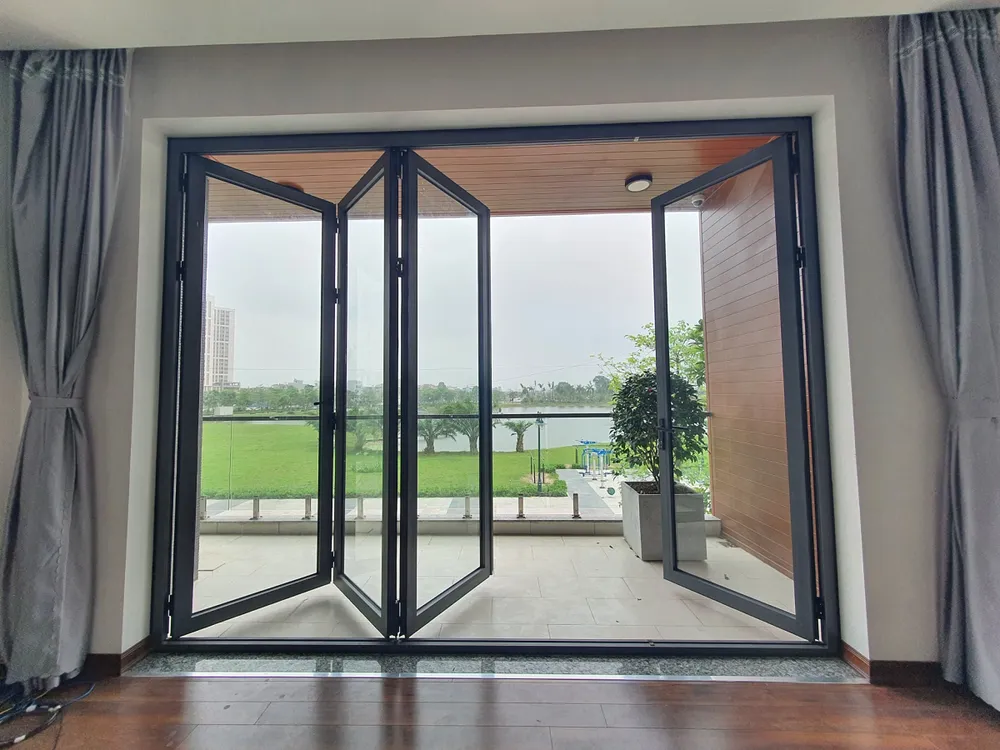 Cửa nhôm Xingfa 4 cánh xếp trượt có nhiều ưu điểm vượt trội cua-nhom-Xingfa-4-canh1.png