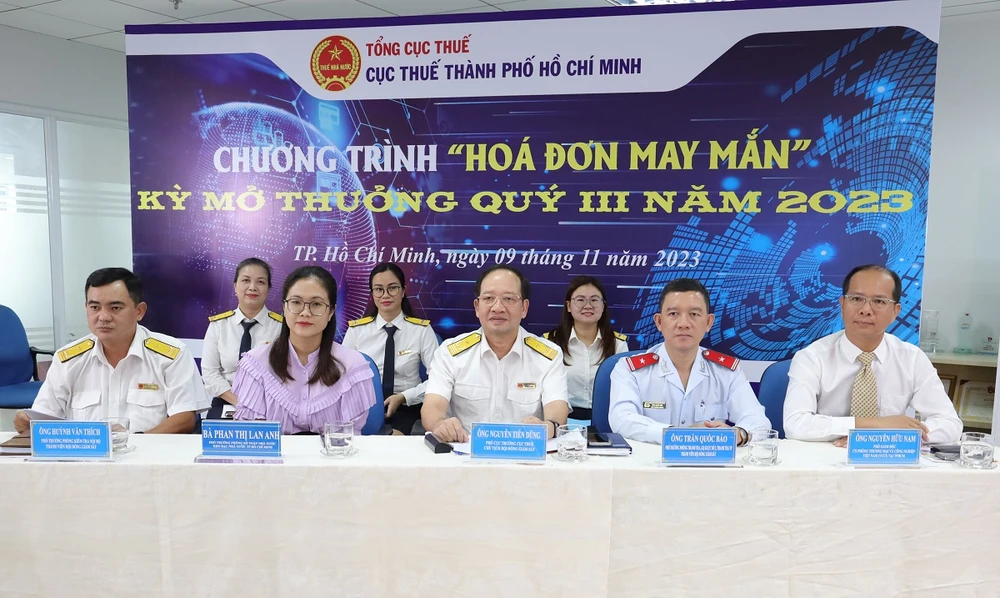 Hóa đơn từ máy tính tiền kết nối cơ quan thuế: Người tiêu dùng hưởng lợi