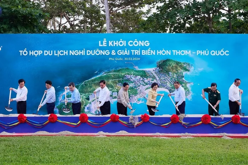 Chùm ảnh: Thủ tướng Phạm Minh Chính khảo sát các dự án tại Thị trấn Hoàng Hôn, Phú Quốc