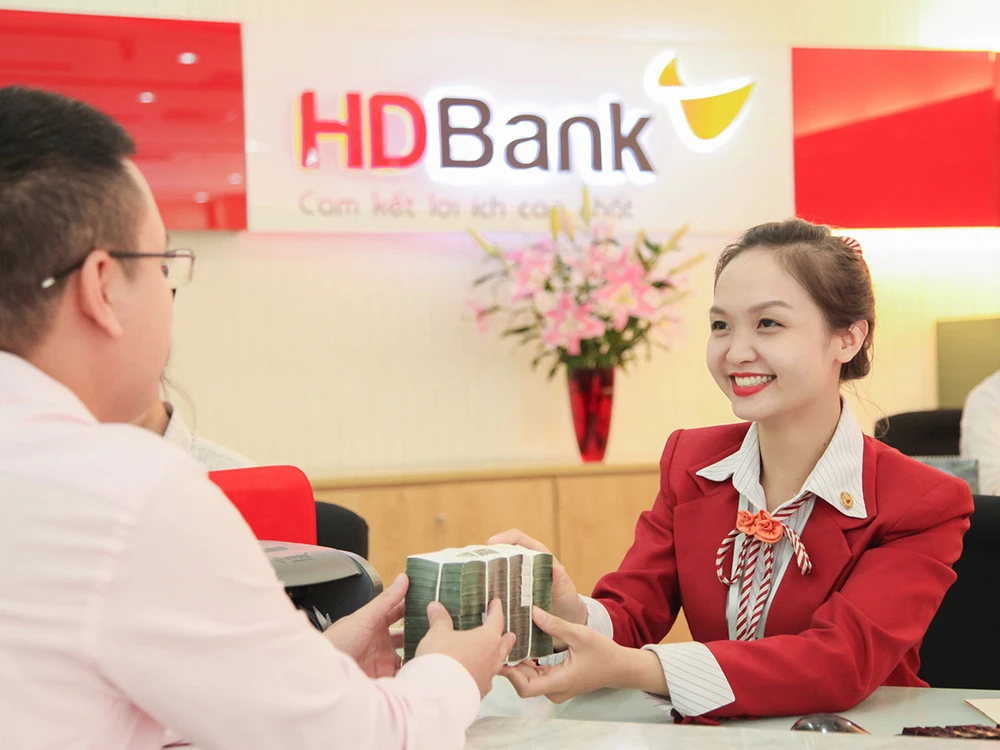 HDBank cho vay linh hoạt với tỷ lệ vay lên đến 90% giá trị tài sản thế chấp, phê duyệt hồ sơ trong 8 giờ Thị trường bất động sản ấm thêm khi HDBank cho vay đến 50 năm với tỷ lệ 90% giá trị tài sản thế chấp