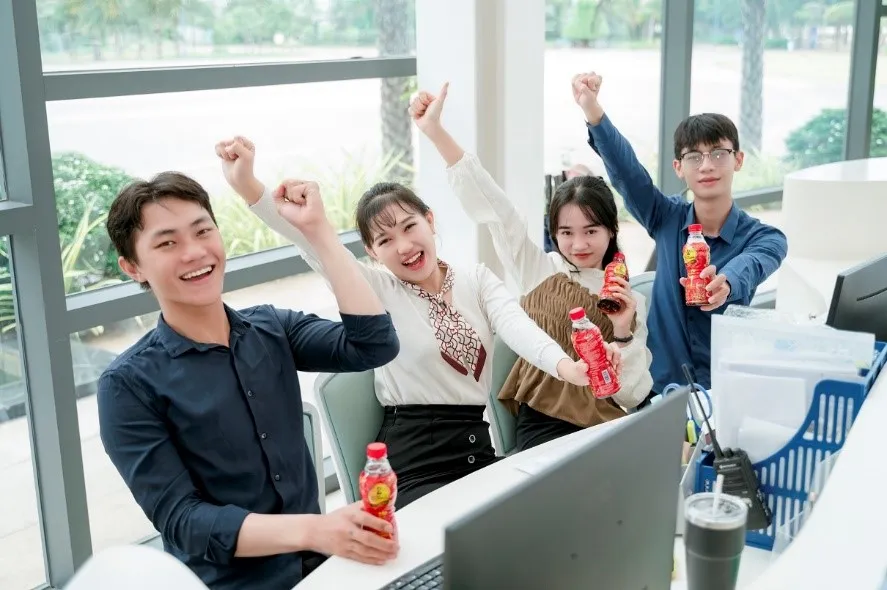 Vừa chạy deadline, vừa thanh lọc cơ thể để tươi mát tận hưởng không khí Giáng sinh