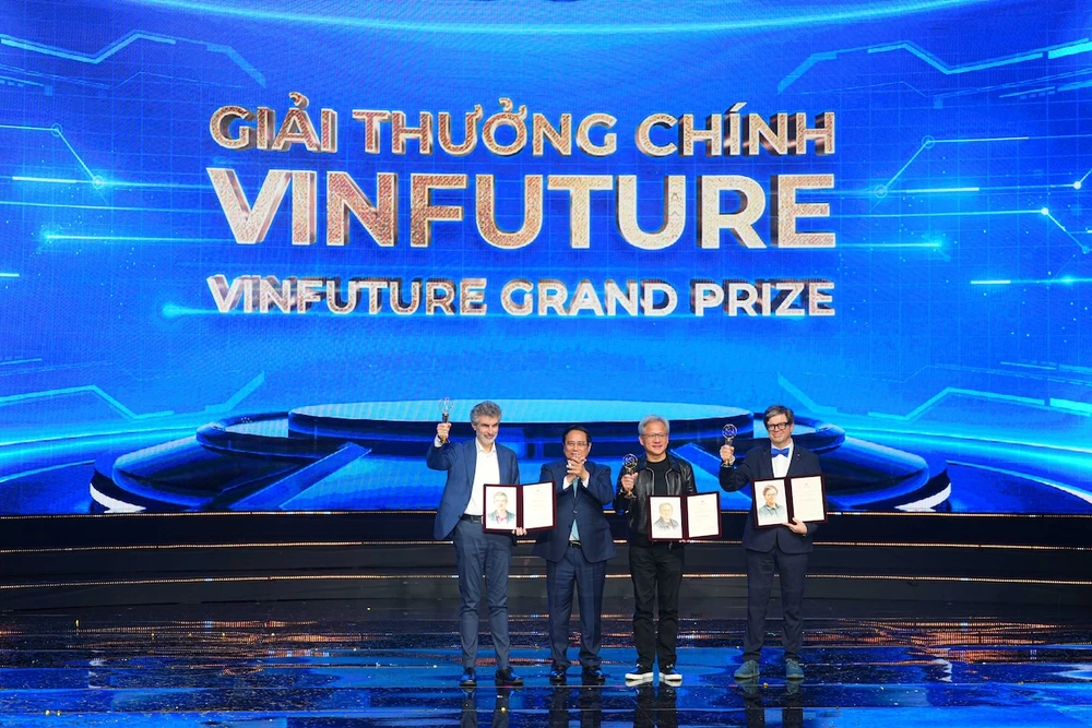giai-thuong-vinfuture-2024-vinh-danh-4-cong-trinh-khoa-hoc-but-pha-kien-cuong (2).jpg