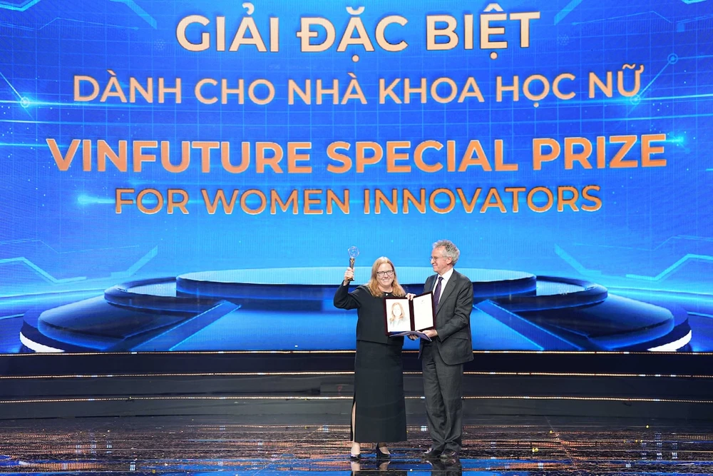 giai-thuong-vinfuture-2024-vinh-danh-4-cong-trinh-khoa-hoc-but-pha-kien-cuong (6).jpg