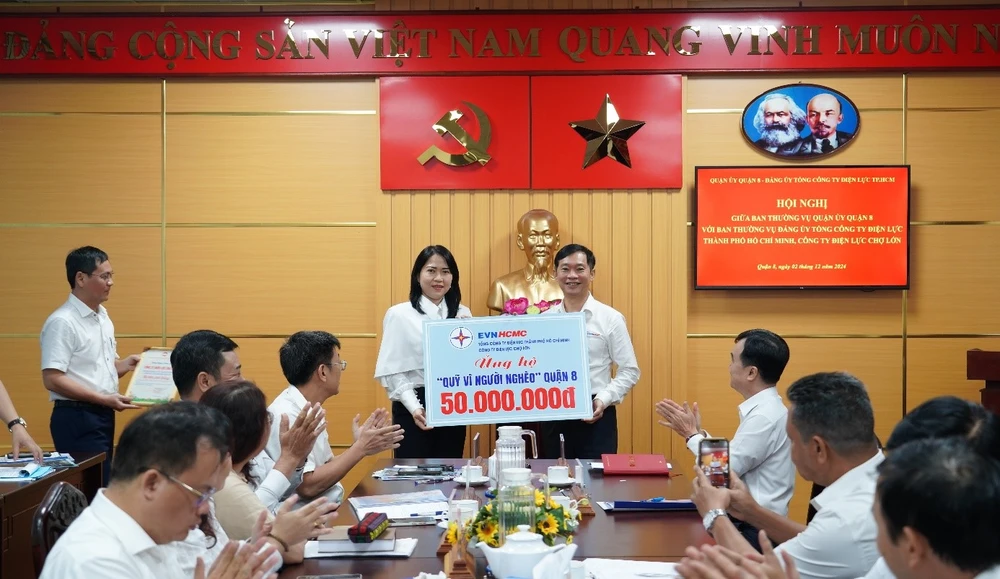 EVNHCMC và Quận 8 tiếp tục phối hợp đảm bảo cung cấp điện ổn định trên địa bàn