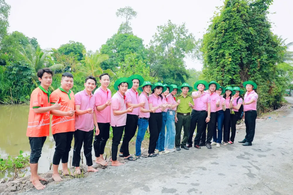 CP Việt Nam đồng hành cùng Đồng Tháp xây kè xanh giữ đất, chống sạt lở