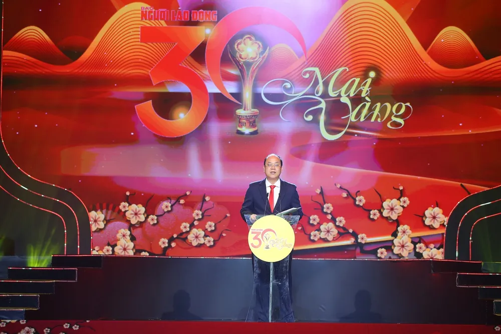 buc-tranh-nghe-thuat-an-tuong-va-da-sac-duoc-ve-tai-giai-mai-vang-lan-thu-30-202 (6).jpg