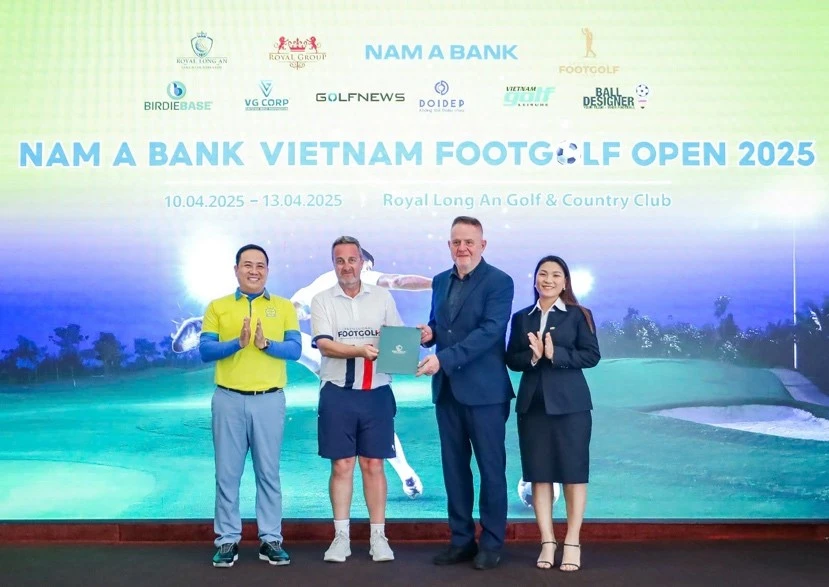 Nam A Bank, VGCorp cùng Royal Long An Golf & Country Club đã ký kết biên bản hợp tác cùng PFT. Kịch tính đến phút cuối: Nam A Bank Vietnam Footgolf Open 2025 tìm ra nhà vô địch