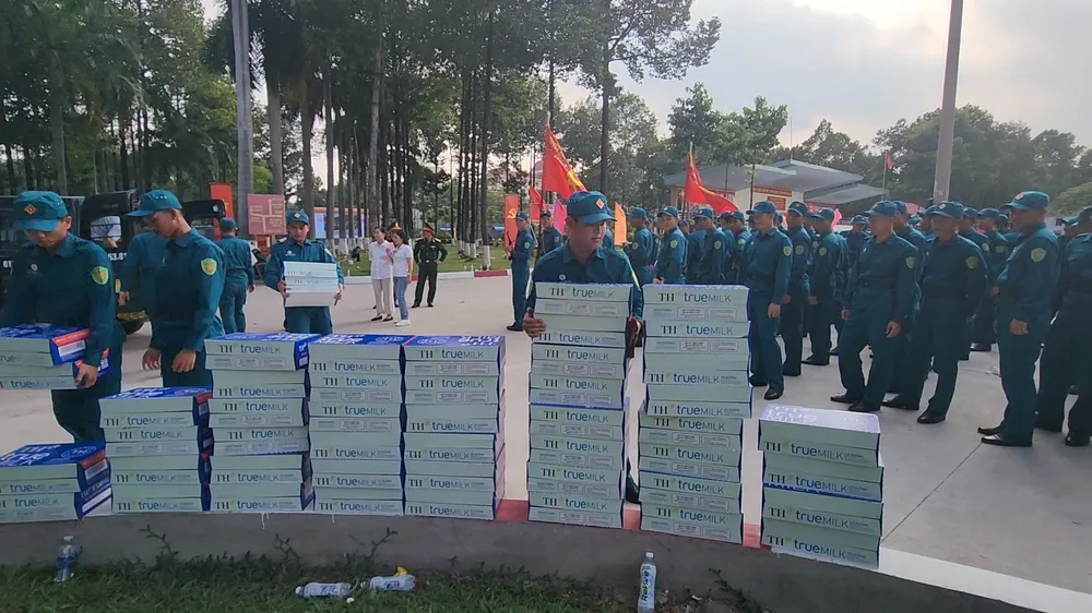 th-true-milk-tiep-suc-chien-si-dieu-binh-ngay-tren-thao-truong-san-sang-cho-dai-le-30-41.jpg