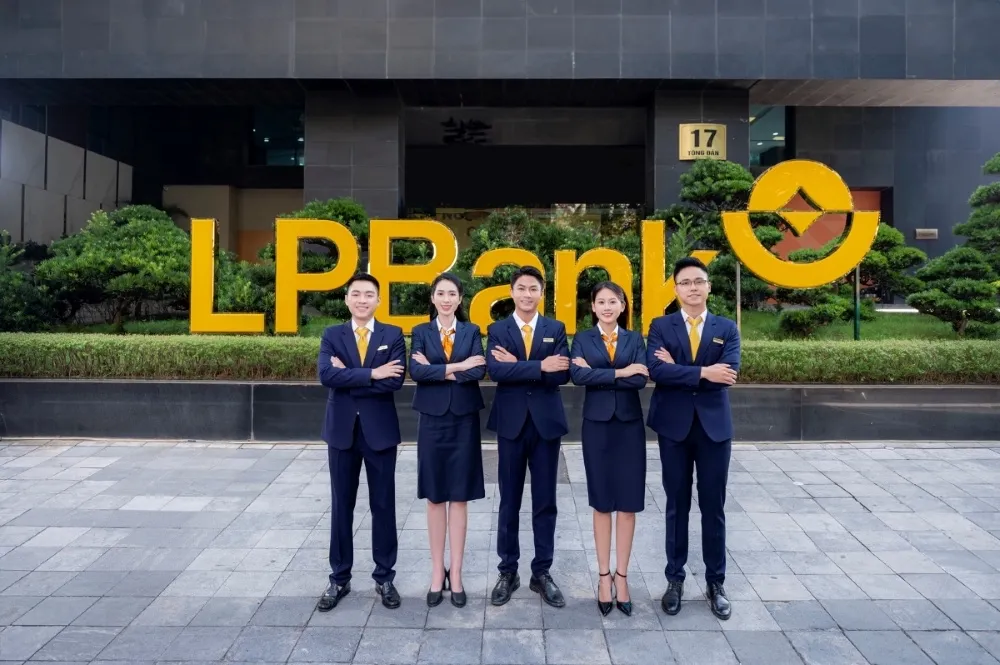 Chiều thứ Sáu nghỉ sớm, lương theo năng lực: LPBank chuyển mình với mô hình hiệu quả