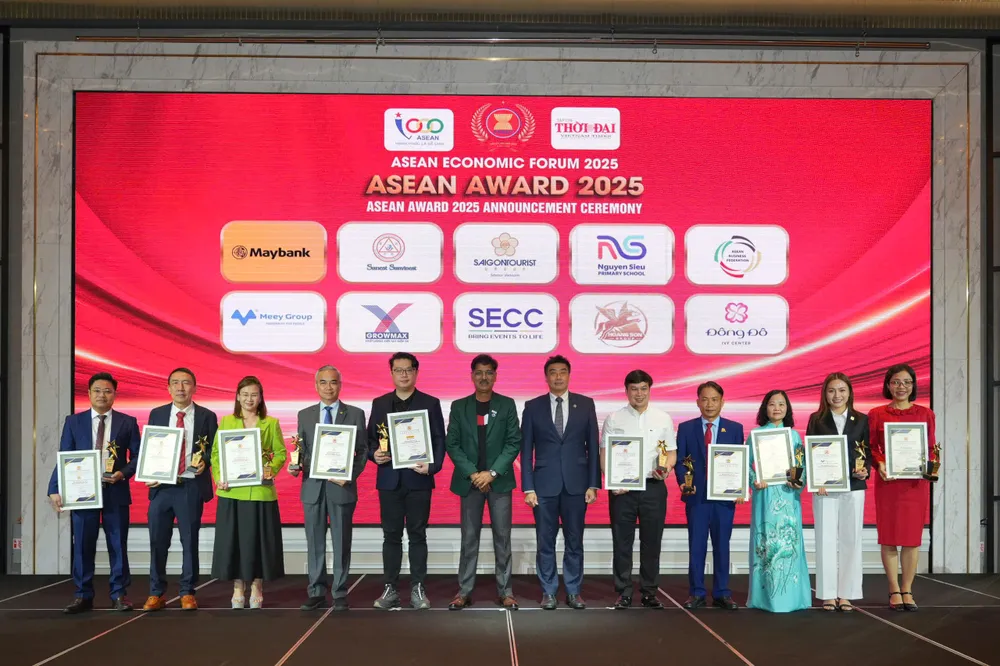Saigontourist Group vinh dự nhận nhiều giải thưởng tại Diễn đàn Kinh tế ASEAN 2025