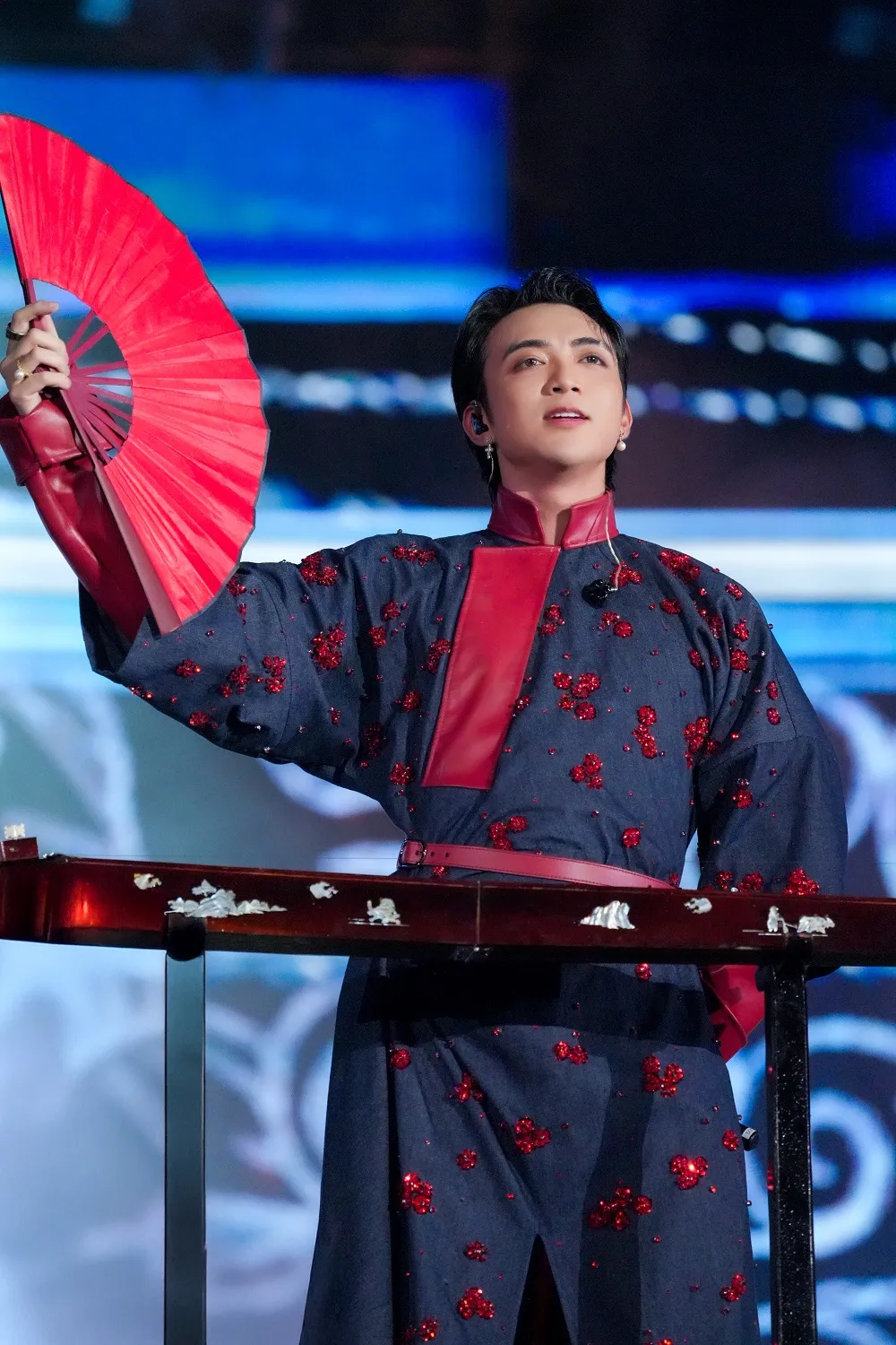 soobin-the-hien-tuyen-ngon-the-he-tai-8wonder-nghe-si-viet-du-kha-nang-sanh-vai-quoc-te (1).jpg