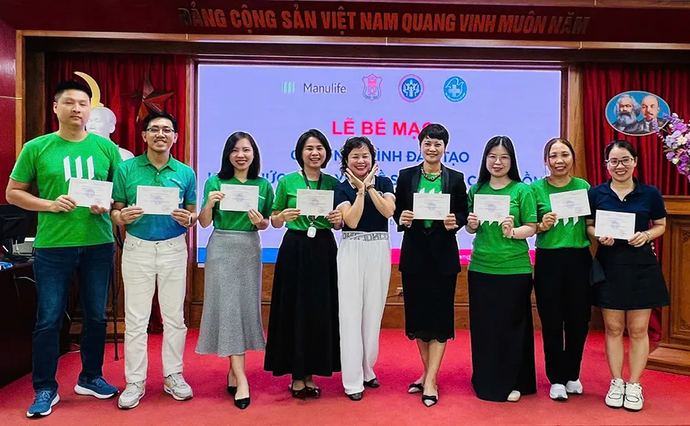 Manulife khai giảng chương trình đào tạo kiến thức y tế cộng đồng cho tư vấn viên