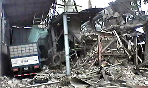 Nổ trong nhà máy giấy, hai người tử vong ảnh 1