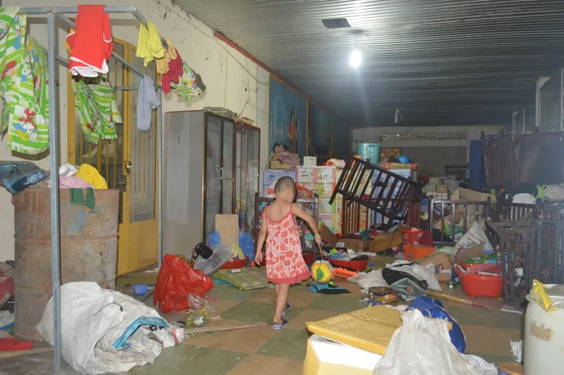 Cảnh tượng khiến ai cũng bàng hoàng khi bước vào kho của tịnh xá Ngọc Tuyền