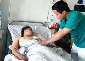 Cứu sống ngoạn mục thanh niên 18 tuổi bị dao đâm xuyên tim 
