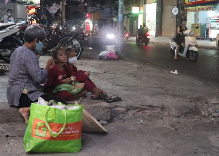 Bà Rịa-Vũng Tàu: Thống kê người bán vé số khó khăn để hỗ trợ ảnh 1