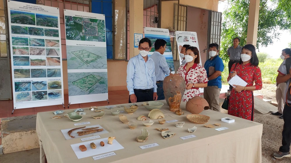 Các di vật được trưng bày- Ảnh:HS Các di vật được trưng bày- Ảnh:HS