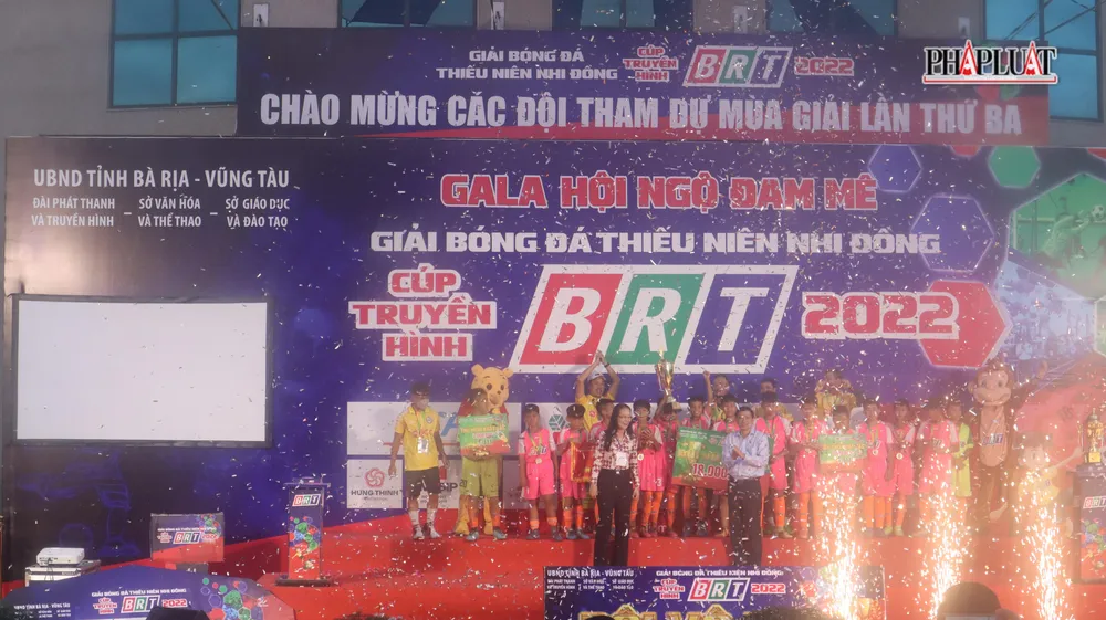 U-11 thị xã Phú Mỹ đạt chức vô địch sau trận đấu đầy cảm xúc-Ảnh:TK