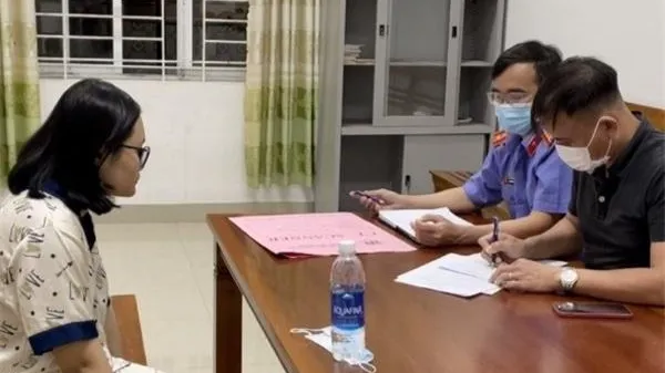 Linh khi làm việc tại Cơ quan CSĐT. Ảnh: CA