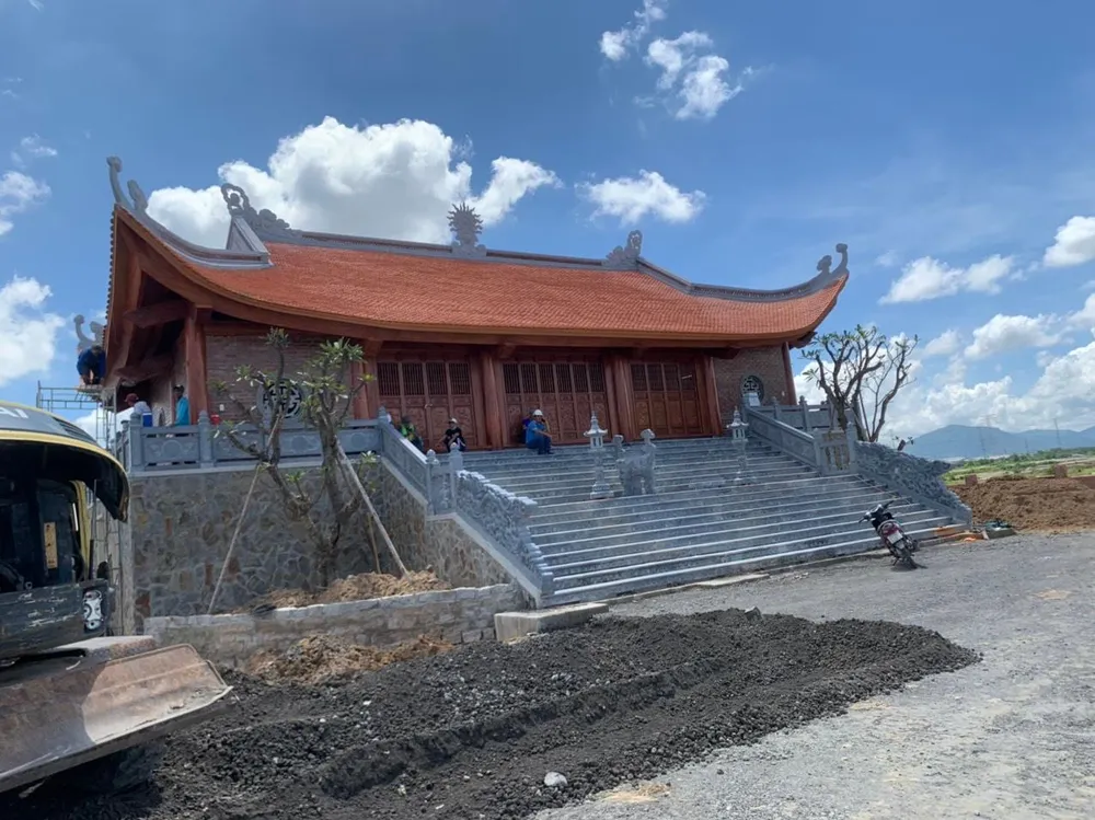 Công trình đền thờ không phép tại đất dự án cảng Quốc tế Mỹ Xuân-Ảnh:AC