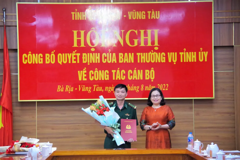 Đại tá Đào Xuân Ánh nhận quyết định chuẩn y-Ảnh:VD Đại tá Đào Xuân Ánh nhận quyết định chuẩn y-Ảnh:VD