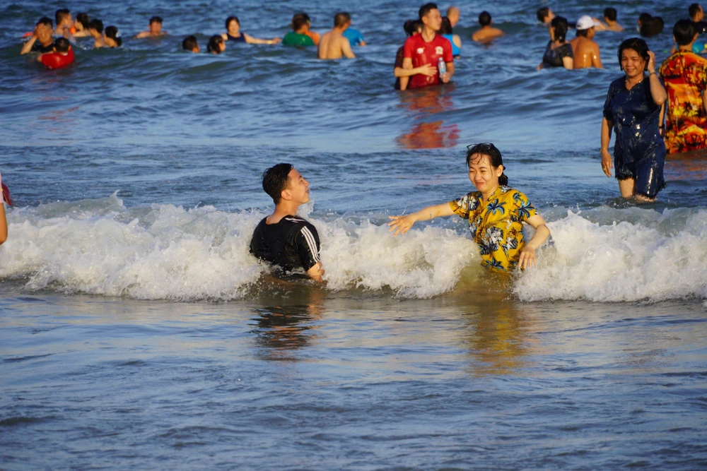 TP.Vũng Tàu làm tốt công tác đảm bảo ANTT, an toàn tại các bãi tắm cho du khách vui chơi dịp Lễ 2-9. Ảnh: TK