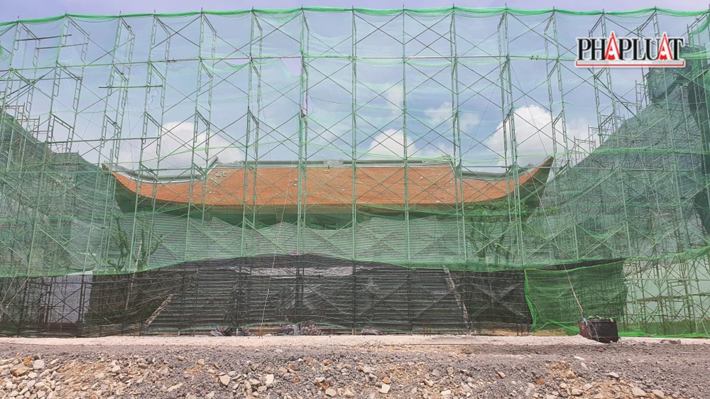 Công trình xây dựng không phép trong dự án cảng Mỹ Xuân A, thị xã Phú Mỹ có quyết định xử phạt vi phạm hành chính ngày 12-8. Ảnh:HP Công trình xây dựng không phép trong dự án cảng Mỹ Xuân A, thị xã Phú Mỹ có quyết định xử phạt vi phạm hành chính ngày 12-8. Ảnh:HP