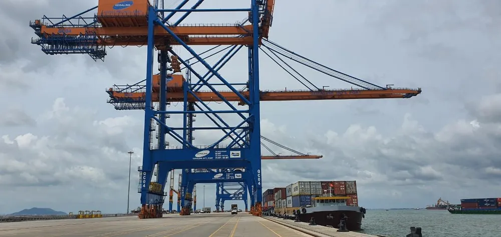Việc kiểm định ngay tại khu vực cảng Cái Mép-Thị Vải sẽ giúp các DN xuất nhập khẩu tiết kiệm nhiều thời gian, chi phí thông quan hàng hóa-Ảnh: Tàu hàng cập cảng Gemalink Cái Mép: TK