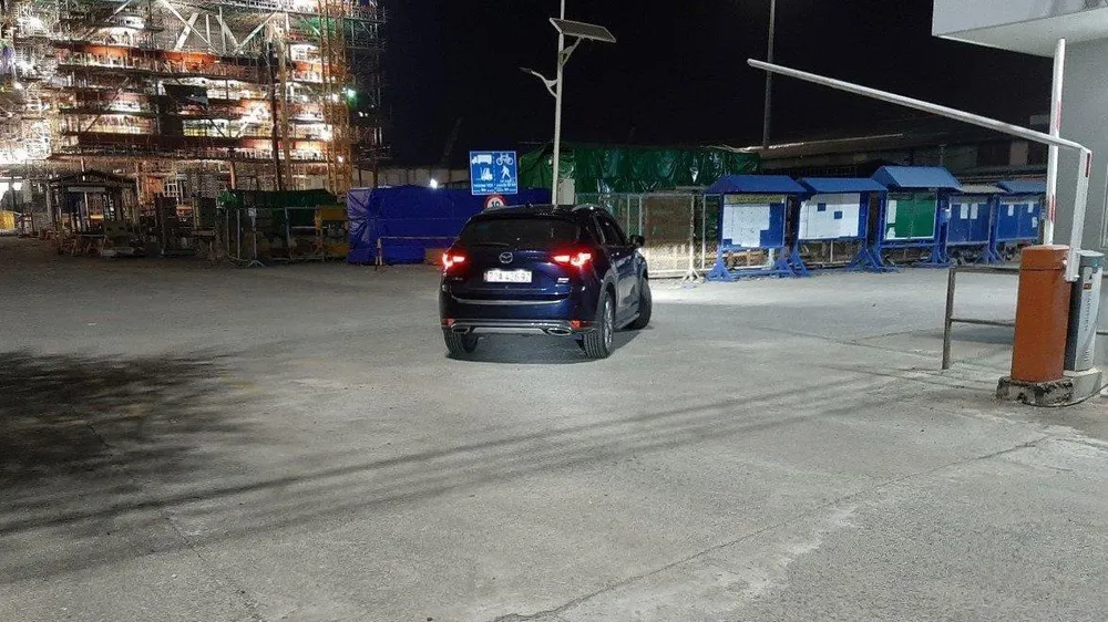 Xe của Tùng chạy trong cảng PTSC-Ảnh: NV