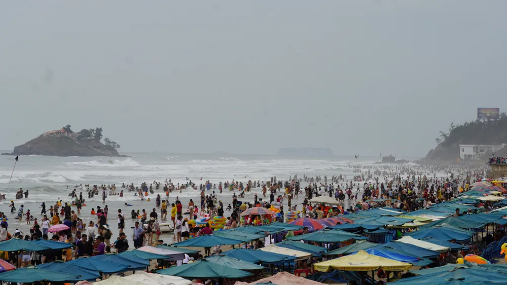 Khách du lịch đến vui chơi tại Bà Rịa-Vũng Tàu tăng trong dịp Tết Nguyên đán Quý Mão 2023. Ảnh: TĐ