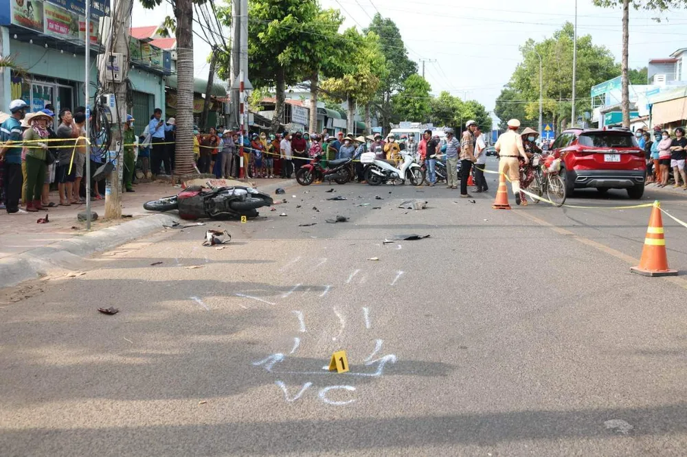 Một vụ TNGT nghiêm trọng xảy ra gần đây tài xế uống rượu bia, lái xe ôtô. Ảnh: CA Một vụ TNGT nghiêm trọng xảy ra gần đây tài xế uống rượu bia, lái xe ôtô. Ảnh: CA