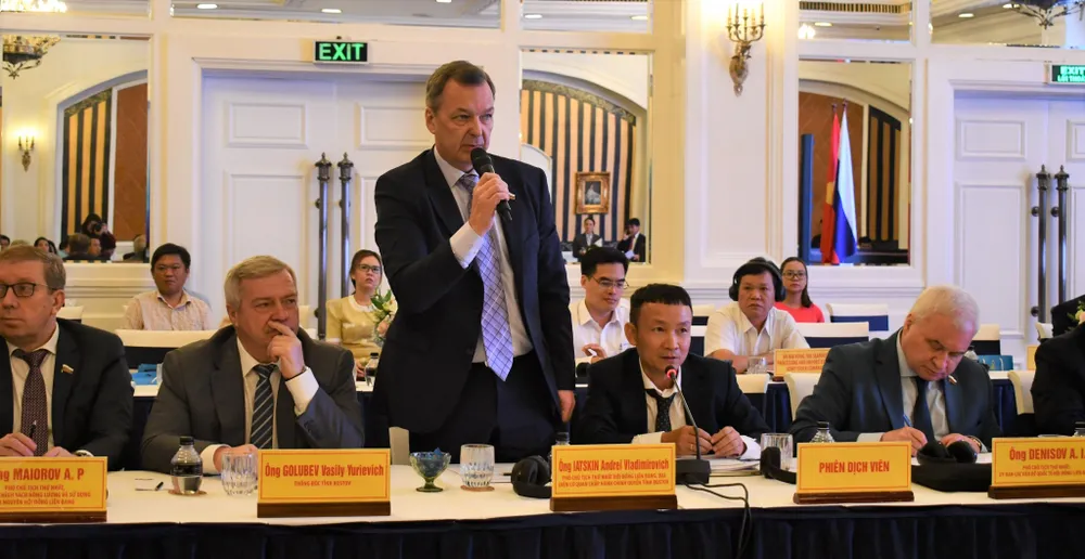 Ông YATSKIN Andrey Vladimirovich, Phó Chủ tịch thứ nhất Hội đồng Liên bang Nga phát biểu tại phần thảo luận. Ảnh: TK