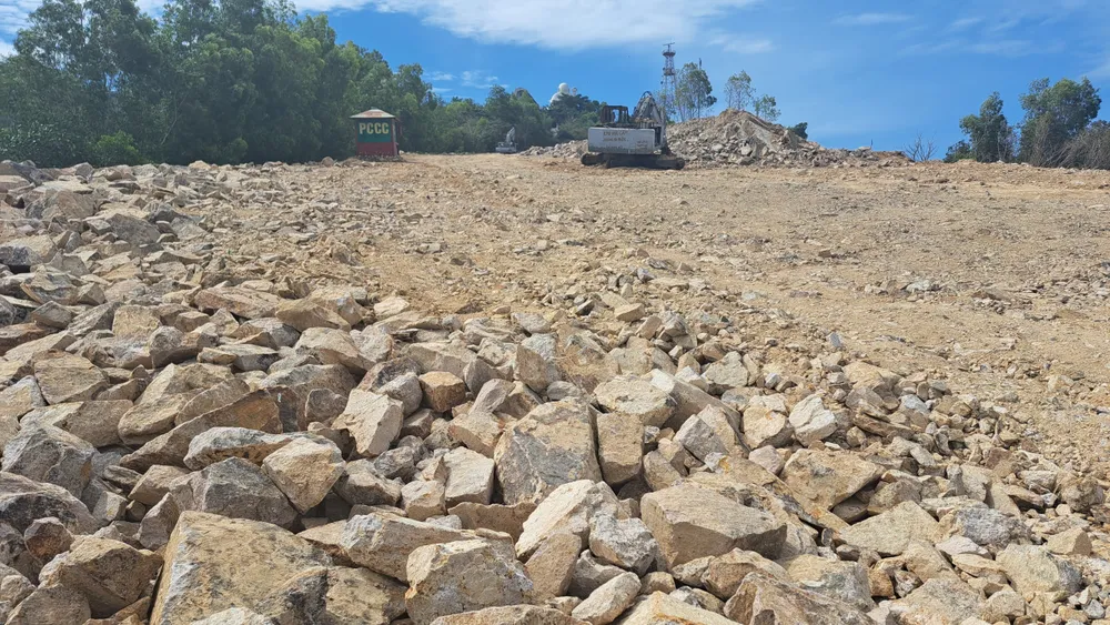 Hiện trạng việc khu đất san gạt. Ảnh:NN