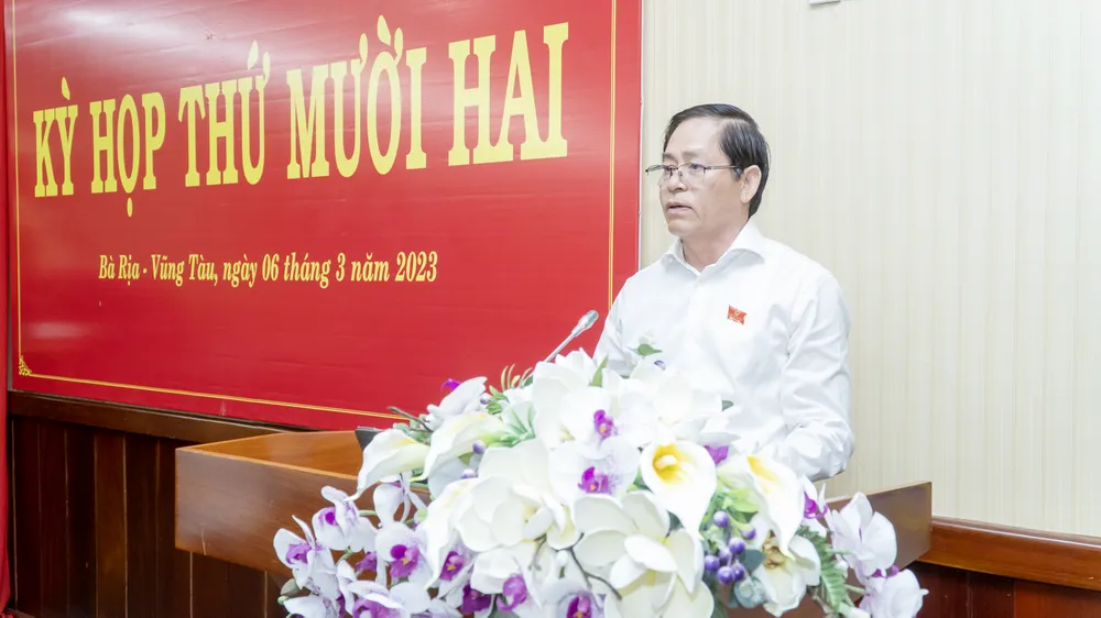Ông Phạm Viết Thanh, Bí thư Tỉnh ủy, Chủ tịch HĐND tỉnh Bà Rịa-Vũng Tàu phát biểu tại kỳ họp. Ảnh: MT