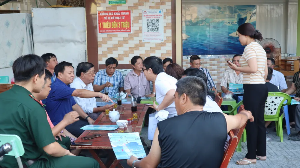 Cà phê cùng ngư dân