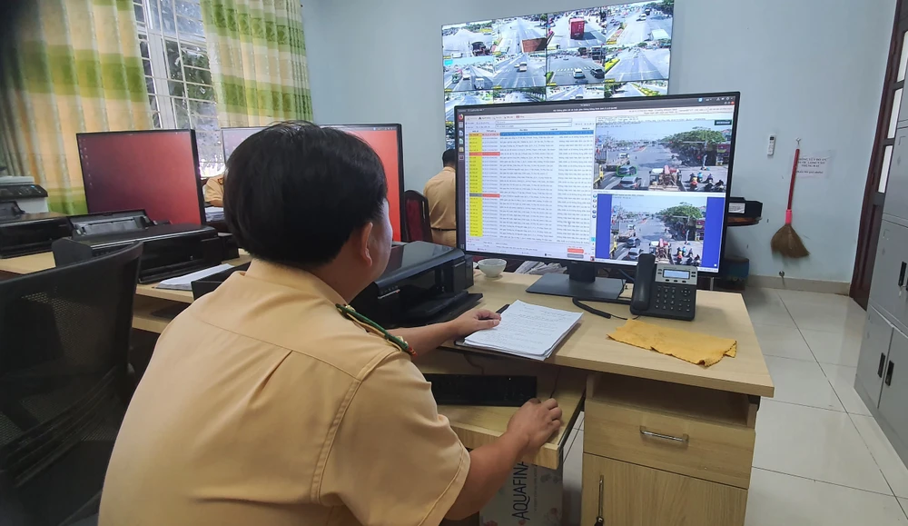 Camera an ninh trên Quốc lộ