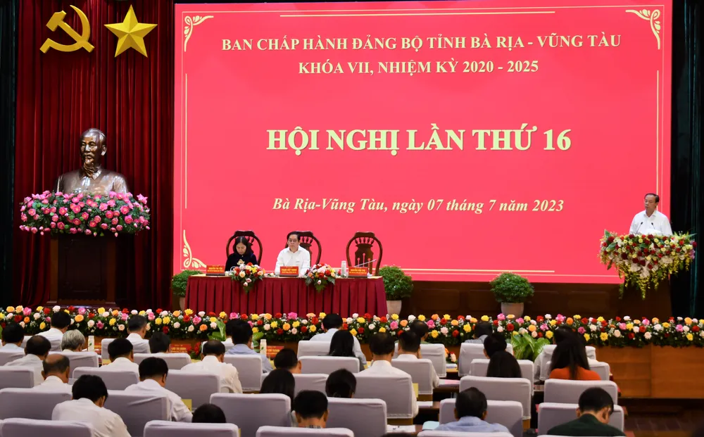 Lãnh đạo tỉnh Bà Rịa-Vũng Tàu yêu cầu khắc phục triệt để tình trạng dự án chậm trễ dẫn đến đội vốn. Ảnh: TK