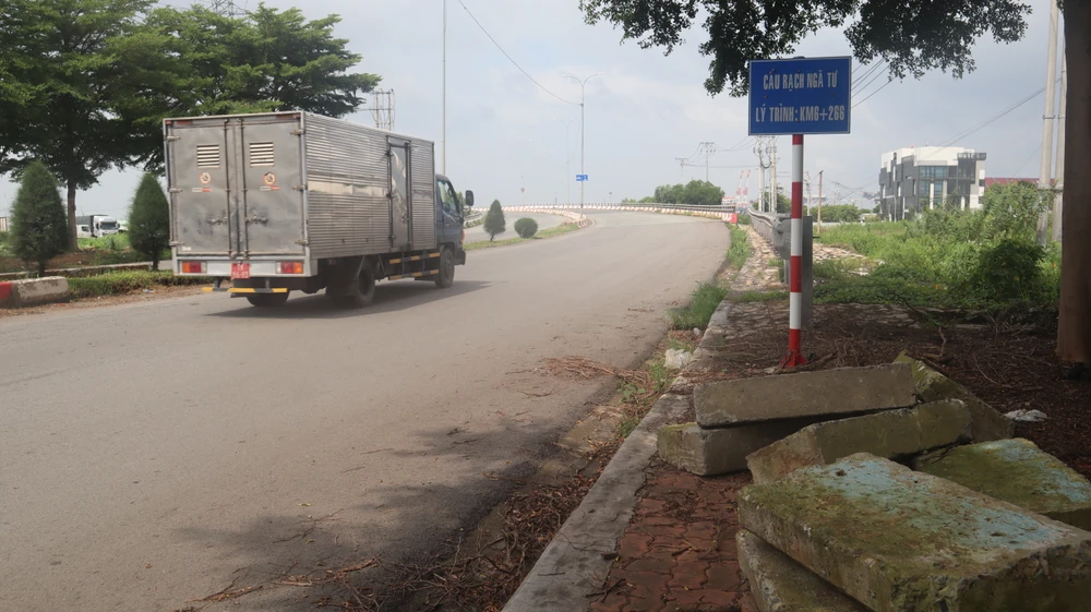 Các giải pháp tạm giúp cầu Rạch Ngã Tư lưu thông an toàn. Ảnh: TK Các giải pháp tạm giúp cầu Rạch Ngã Tư lưu thông an toàn. Ảnh: TK