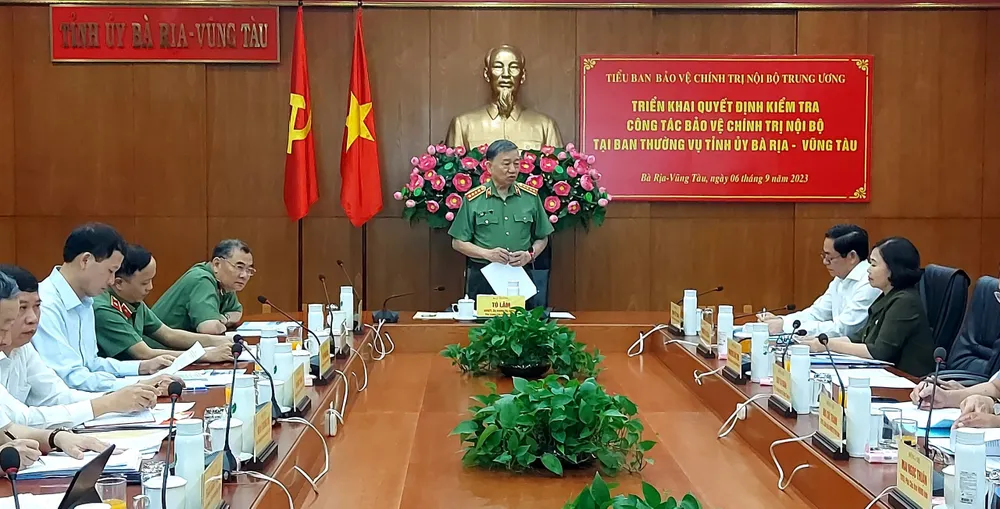Đoàn công tác do Đại tướng Tô Lâm làm trưởng đoàn làm việc tại Bà Rịa-Vũng Tàu sáng 6-9. Ảnh: KN