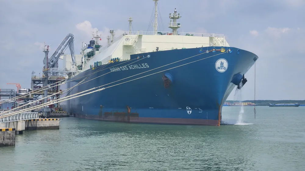 Tàu chở khí LNG cập kho cảng Thị Vải của Tổng công ty Khí Việt Nam PV GAS, Bà Rịa-Vũng Tàu tháng 7-2023. Ảnh: TK Tau-cho-khi-LNG.jpg
