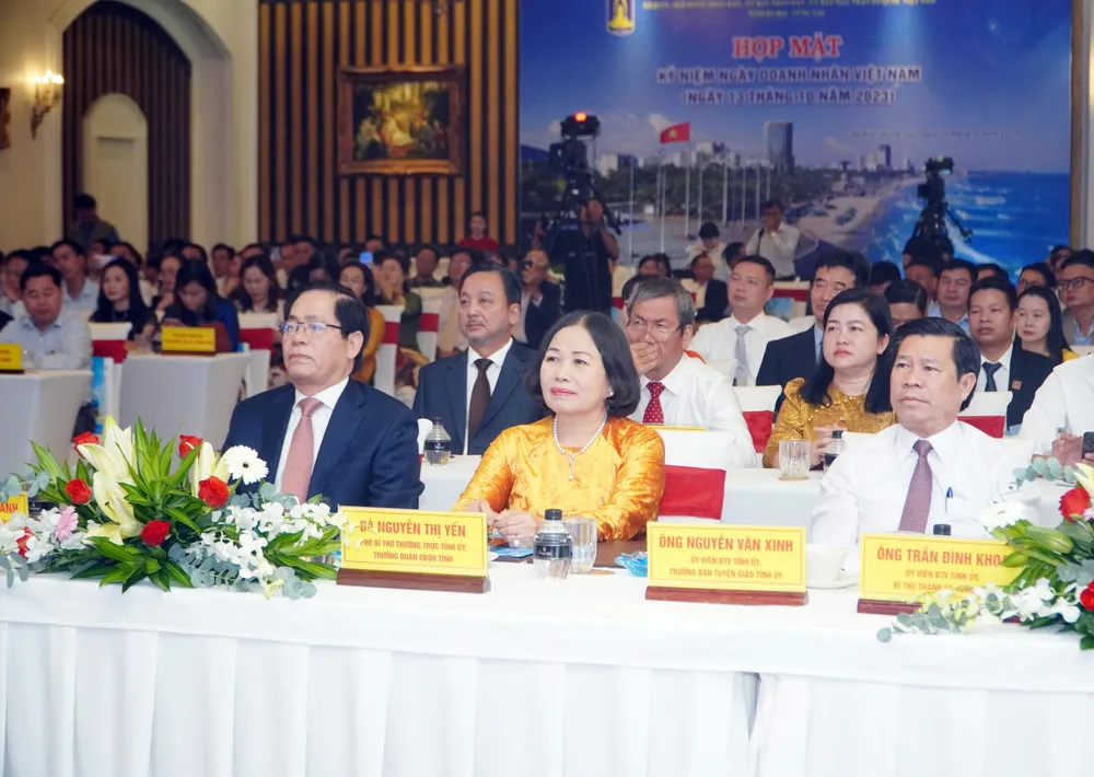 Tỉnh Bà Rịa-Vũng Tàu tổ chức họp mặt kỷ niệm ngày Doanh nhân Việt Nam. Ảnh: VQ Doanh-nhan-13-10.jpg