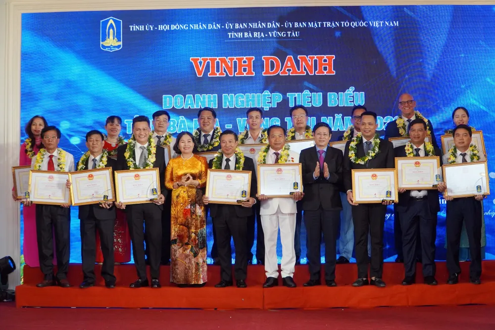 Doanh-nhan.jpg