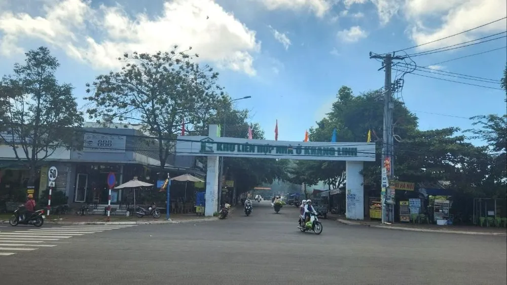 Người dân đã mua đất nền, làm nhà và sinh sống ổn định tại dự án nhà ở nhiều năm nhưng chưa được cấp sổ hồng. Ảnh: TK Cong-ty-Khang-Linh.jpg