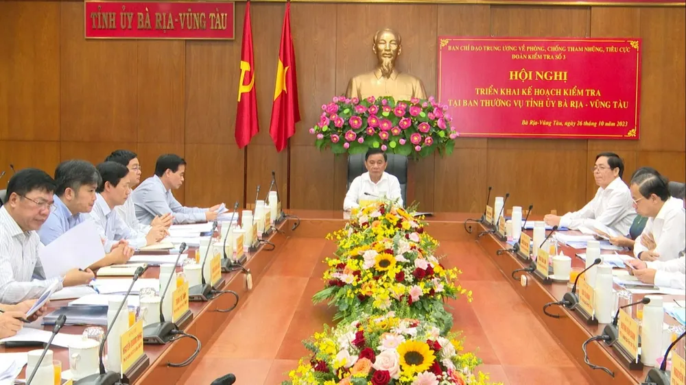 Đoàn kiểm tra số 3 công bố kế hoạch kiểm tra với Ban Thường vụ tỉnh Bà Rịa- Vũng Tàu. Ảnh: KN Doan-kiem-tra-so-3.jpg