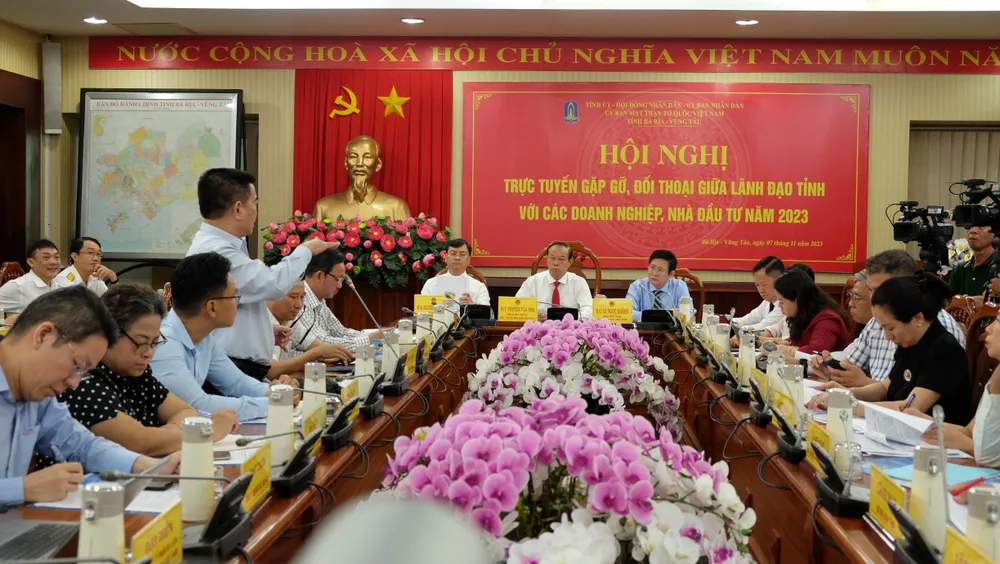 Doanh nghiệp có ý kiến tại hội nghị. Ảnh: TK DSCF2518.JPG