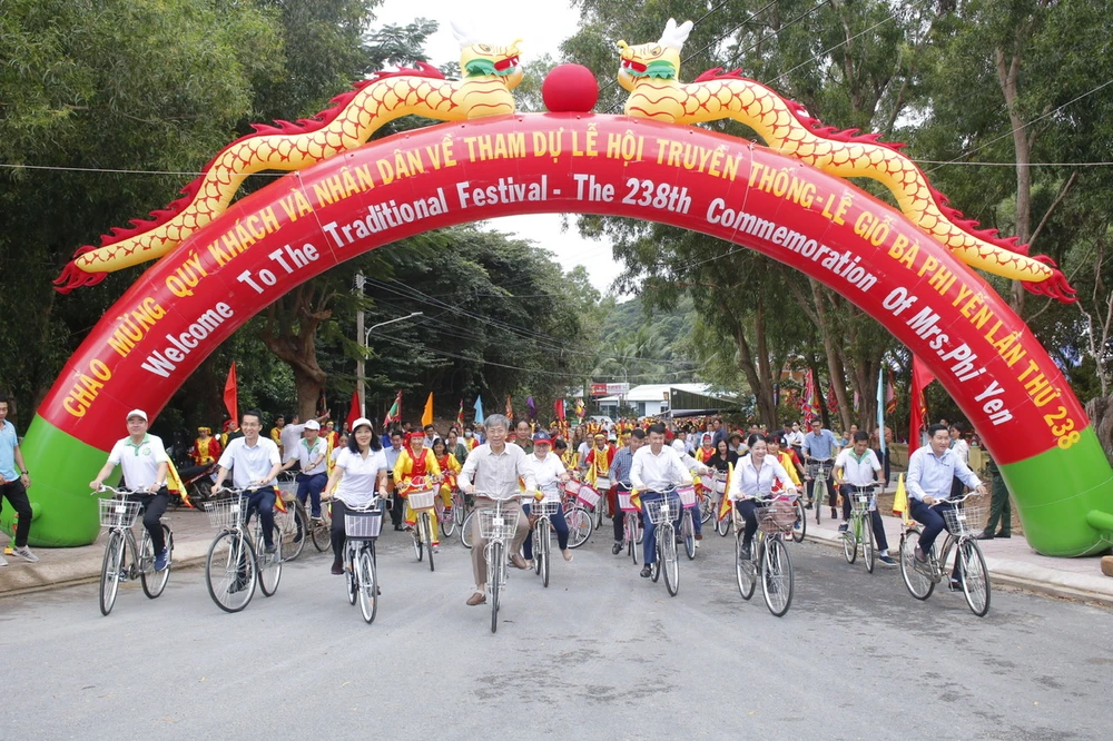 Nhiều hoạt động thể thao được huyện Côn Đảo tổ chức trong dịp Lễ năm nay. Ảnh: Mạnh Cường Le-hoi-truyen-thong.jpg