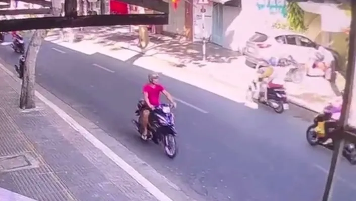 Hình ảnh đối tượng giết nữ chủ quán cà phê được camera ghi lại gần hiện trường. Ảnh: Người dân cung cấp Bắt nhanh đối tượng giết nữ chủ quán cà phê ở Vũng Tàu