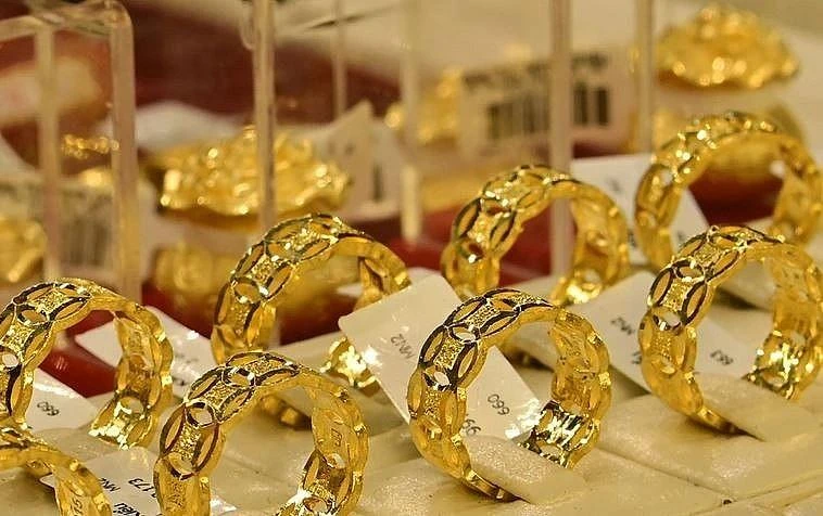 Một tiệm vàng tại TP Vũng Tàu bị xử phạt 100 triệu đồng vì trưng bày bán 4 nhẫn vàng không rõ nguồn gốc xuất xứ (ảnh minh hoạ). Ảnh: PLO tiệm vàng