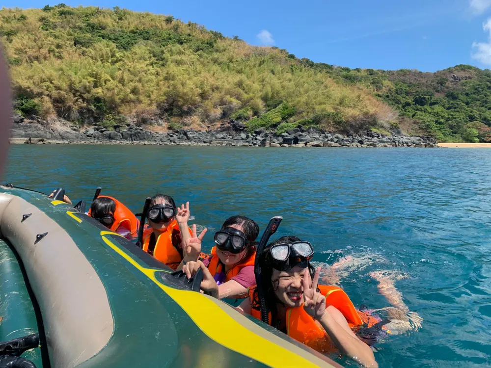 Tour tổ chức ngắm san hô tại Vườn quốc gia Côn Đảo được rất nhiều du khách lựa chọn. Ảnh minh họa: KN ngam-san-ho.jpg